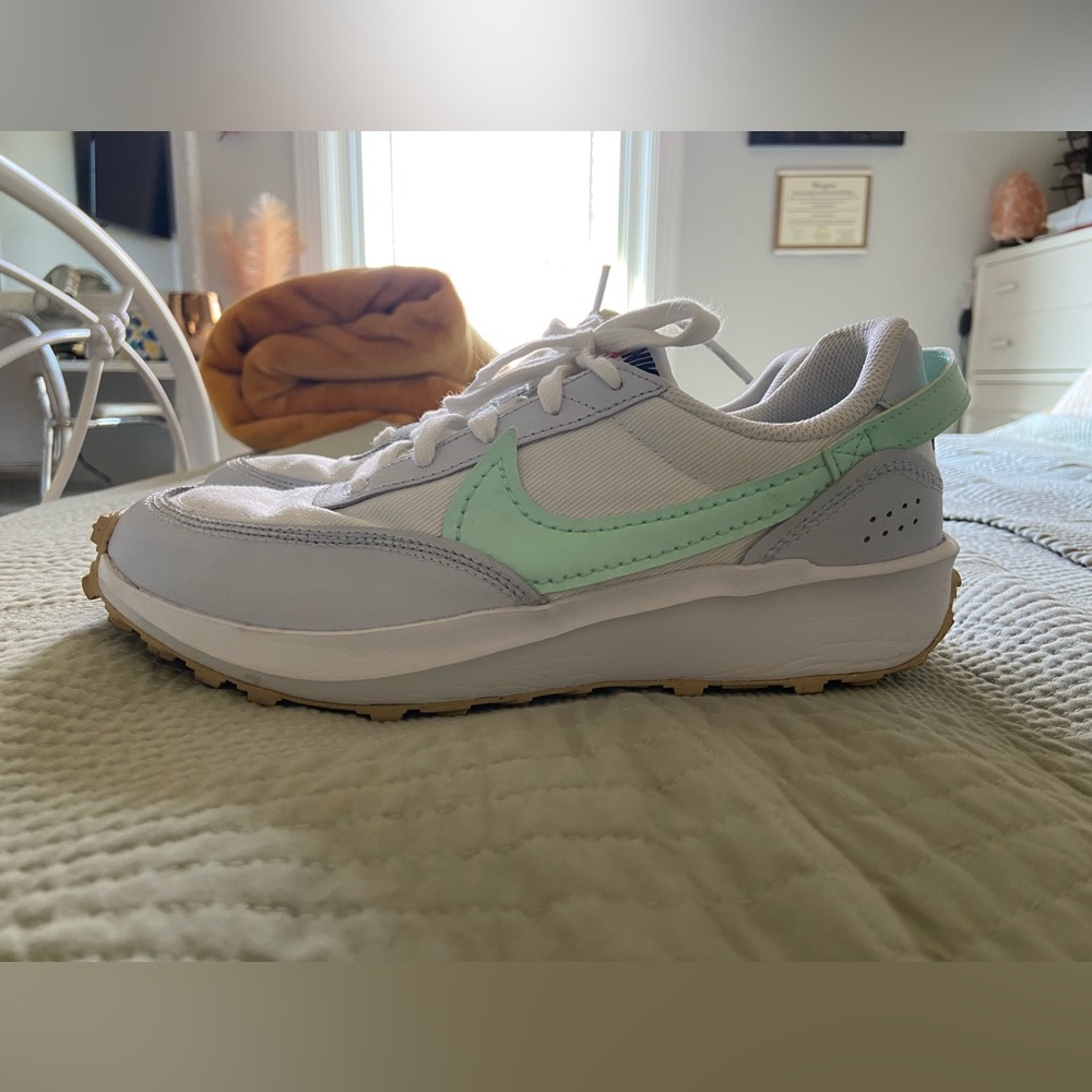 Nike tennis shoes